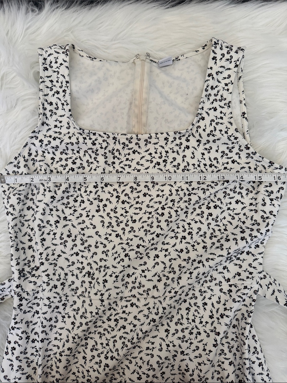 Old Navy Floral Tie Waist Dress Women’s Size Small White Black Floral Mini Dress - Picture 6 of 8